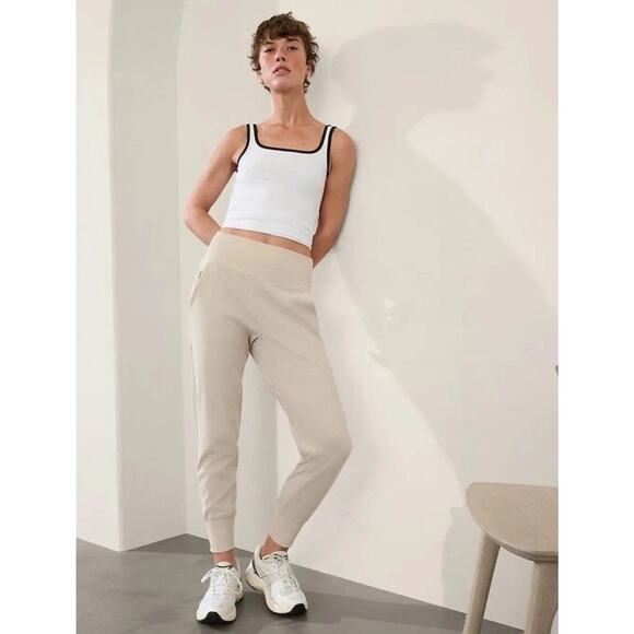 Athleta Venice Jogger Womens Size M Abalone Performance Stretch Gym Athleisure - Picture 3 of 9